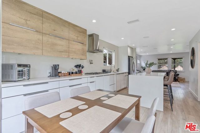 5656 Donna Avenue, Tarzana, CA 91356