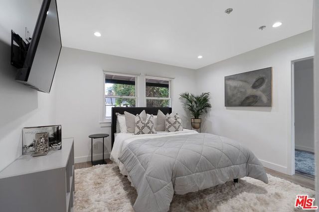 5656 Donna Avenue, Tarzana, CA 91356