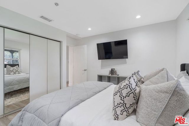 5656 Donna Avenue, Tarzana, CA 91356