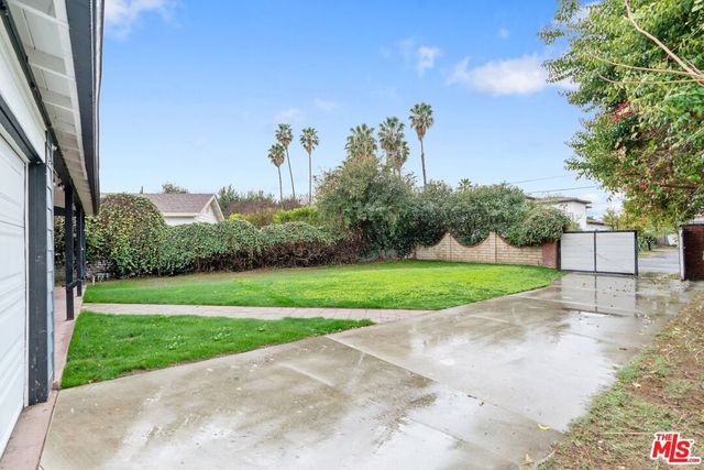 5656 Donna Avenue, Tarzana, CA 91356