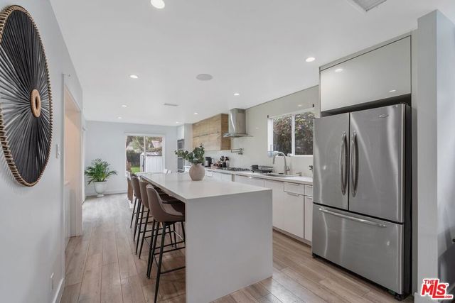 5656 Donna Avenue, Tarzana, CA 91356