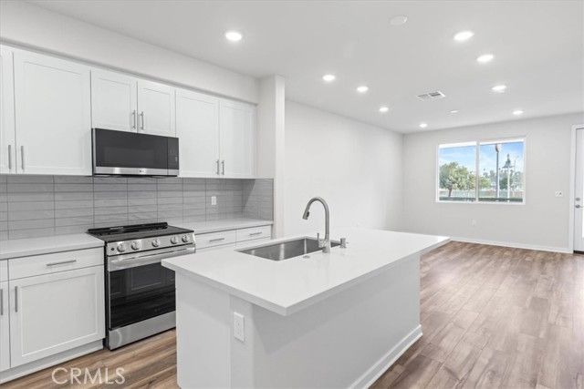 9518 Hannah Way, Riverside, CA 92503