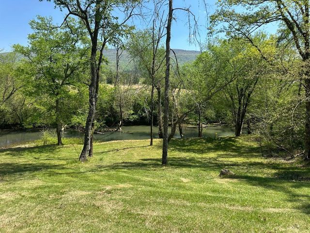 16 Ernest Stewart Rd, Dunlap, TN 37327