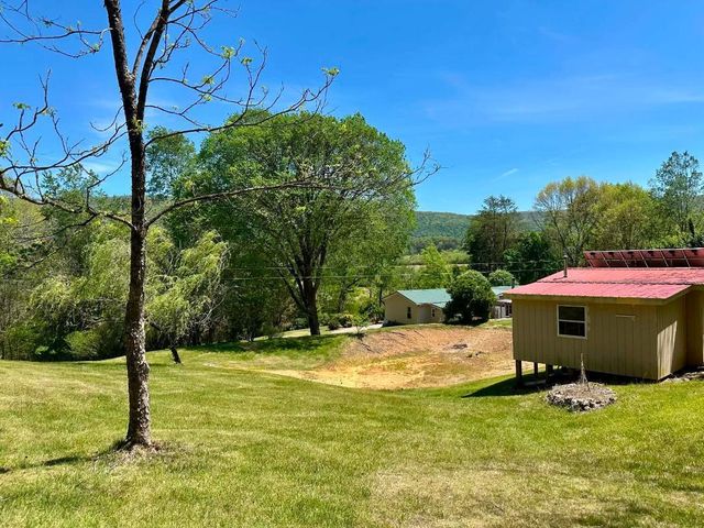 16 Ernest Stewart Rd, Dunlap, TN 37327