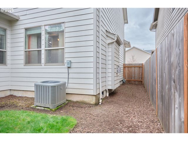 1168 TAURUS Loop, Keizer, OR 97303