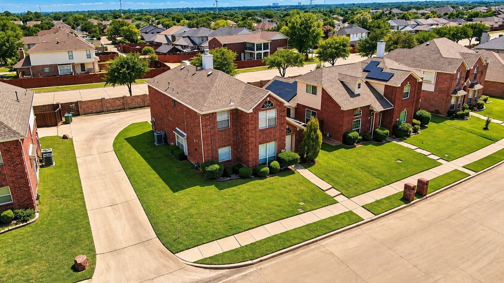 1402 Stone Canyon Way, Lewisville, TX 75067 — photo 5
