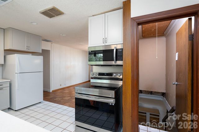 1221 Forestdale Drive, Salisbury, NC 28144