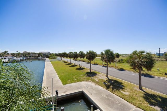 264 Marina Dr, Port Aransas, TX 78373