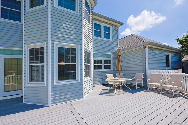 8 Parkview Drive, Jericho, NY 11753