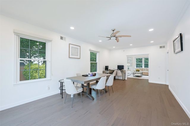 8 Parkview Drive, Jericho, NY 11753