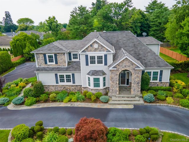 8 Parkview Drive, Jericho, NY 11753