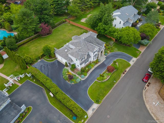 8 Parkview Drive, Jericho, NY 11753