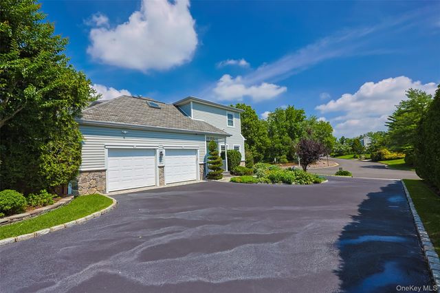 8 Parkview Drive, Jericho, NY 11753