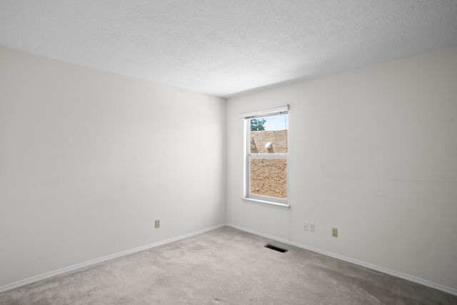 9520 Bent Road NE, Albuquerque, NM 87109