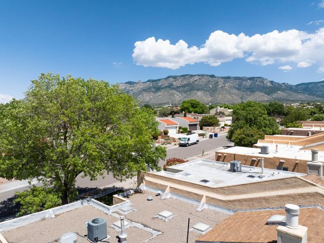 9520 Bent Road NE, Albuquerque, NM 87109