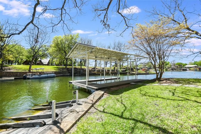 1332 S Lakeside Drive, Burnet, TX 78611