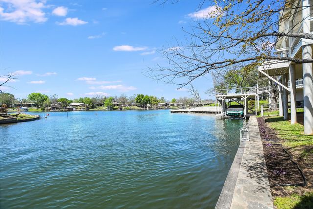 1332 S Lakeside Drive, Burnet, TX 78611