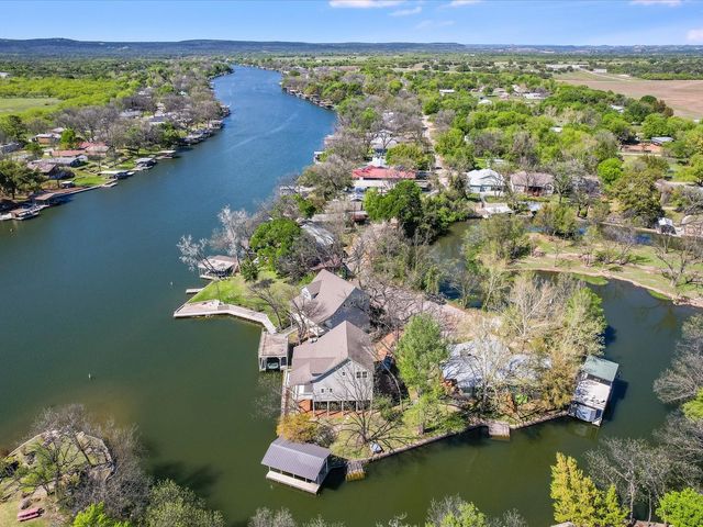 1332 S Lakeside Drive, Burnet, TX 78611