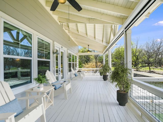 1332 S Lakeside Drive, Burnet, TX 78611