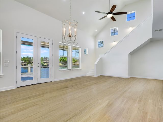 1332 S Lakeside Drive, Burnet, TX 78611