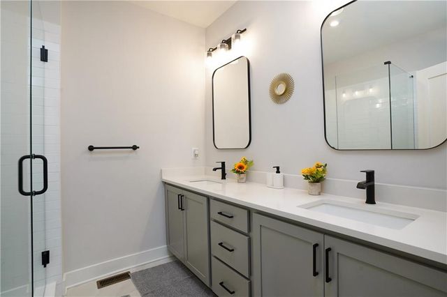 154 Chestnut Circle 80, Atlanta, GA 30342