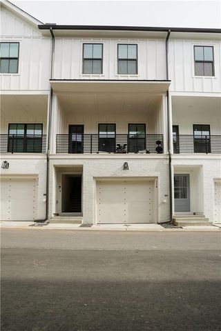 154 Chestnut Circle 80, Atlanta, GA 30342