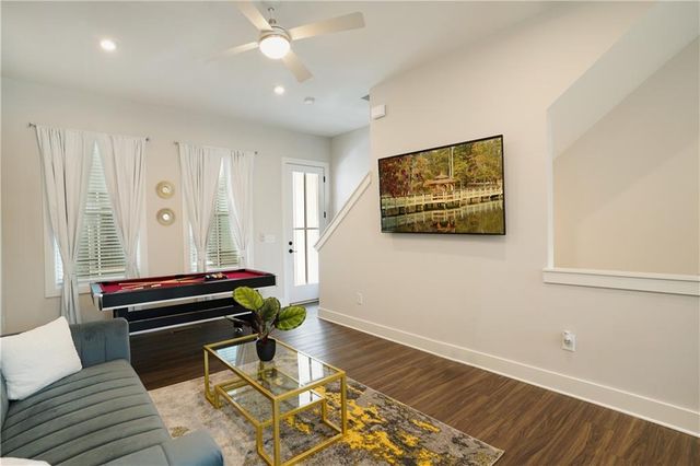 154 Chestnut Circle 80, Atlanta, GA 30342