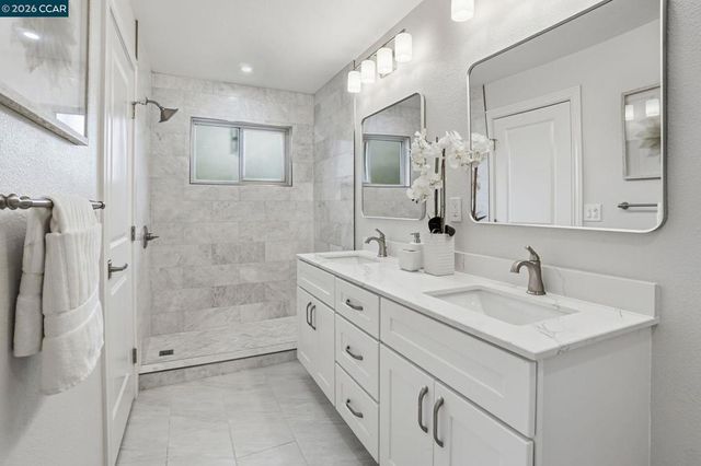 289 Sierra Dr, Walnut Creek, CA 94596