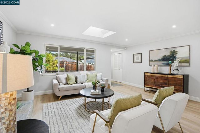 289 Sierra Dr, Walnut Creek, CA 94596