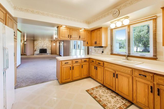 20 N Carbon Hill Road, Coal City, IL 60416