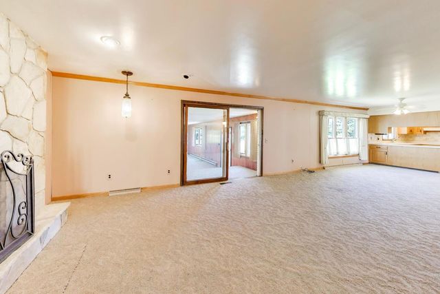 20 N Carbon Hill Road, Coal City, IL 60416