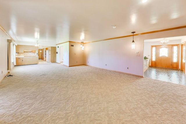 20 N Carbon Hill Road, Coal City, IL 60416