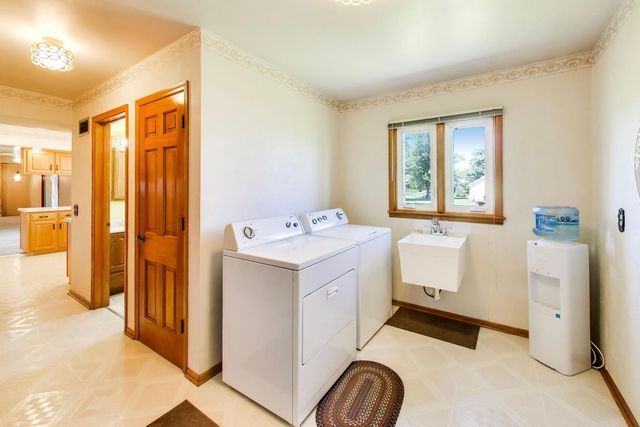 20 N Carbon Hill Road, Coal City, IL 60416