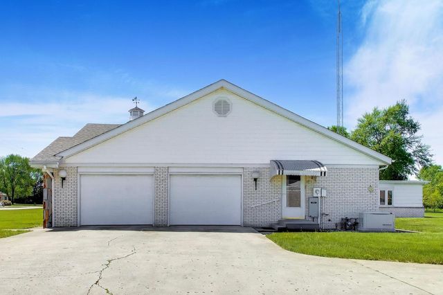 20 N Carbon Hill Road, Coal City, IL 60416