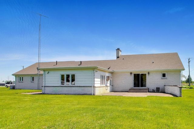 20 N Carbon Hill Road, Coal City, IL 60416