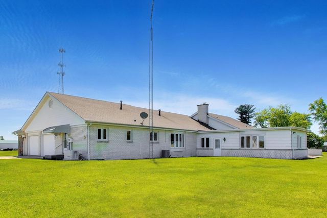 20 N Carbon Hill Road, Coal City, IL 60416