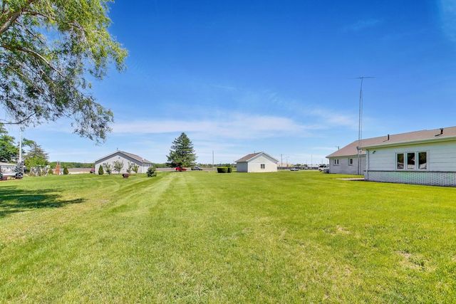 20 N Carbon Hill Road, Coal City, IL 60416