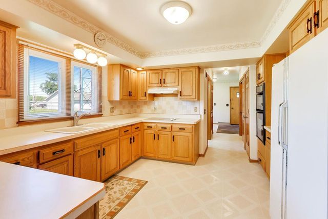 20 N Carbon Hill Road, Coal City, IL 60416