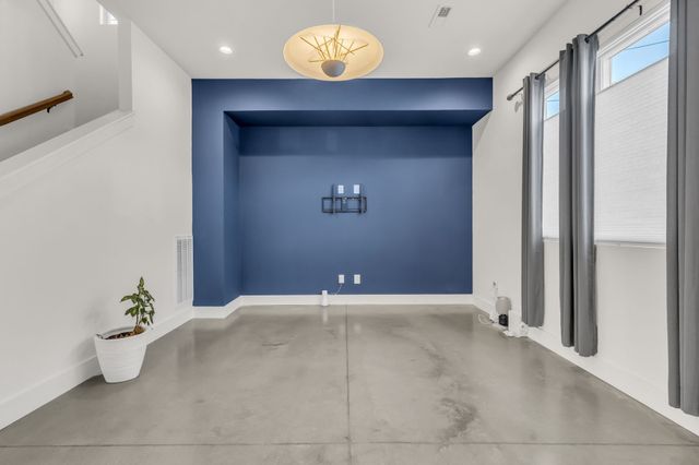 715 32nd Ave, N, Nashville, TN 37209