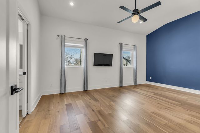 715 32nd Ave, N, Nashville, TN 37209