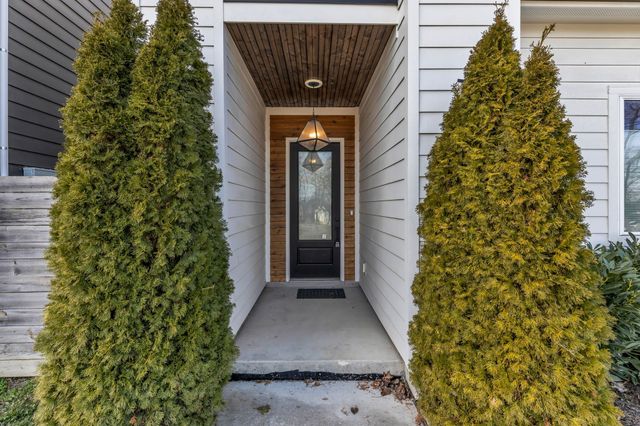 715 32nd Ave, N, Nashville, TN 37209