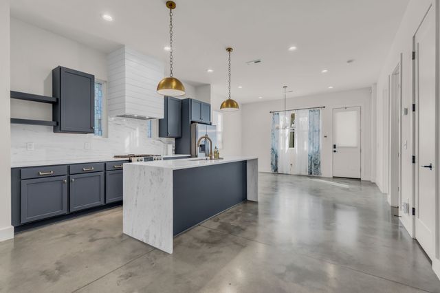 715 32nd Ave, N, Nashville, TN 37209