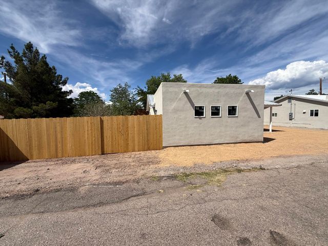 3745 San Isidro Street NW, Albuquerque, NM 87107