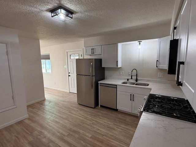 3745 San Isidro Street NW, Albuquerque, NM 87107