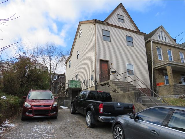 1216 Amanda St, Carrick, PA 15210