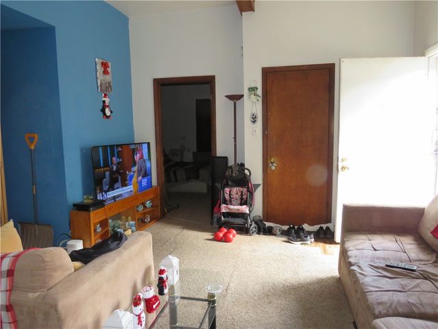 1216 Amanda St, Carrick, PA 15210