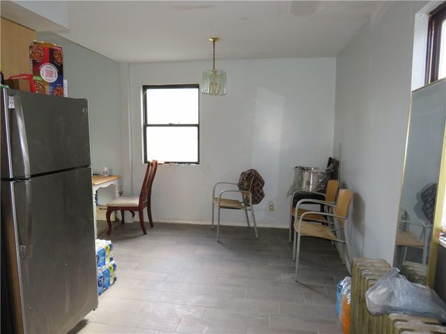 1216 Amanda St, Carrick, PA 15210