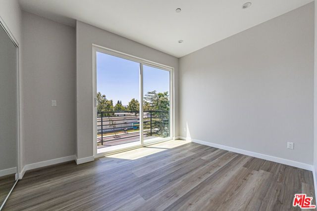 6702 Balboa Boulevard A, Van Nuys (los Angeles), CA 91406