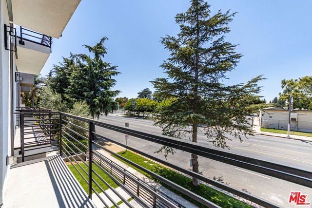 6702 Balboa Boulevard A, Van Nuys (los Angeles), CA 91406