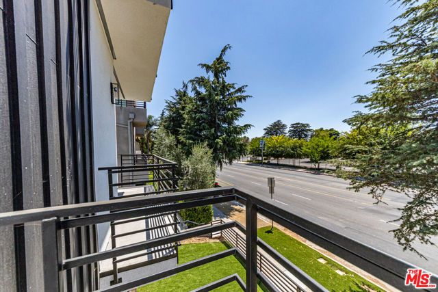 6702 Balboa Boulevard A, Van Nuys (los Angeles), CA 91406